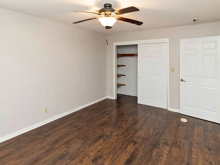 3815 Hillcrest Dr — Photo 26