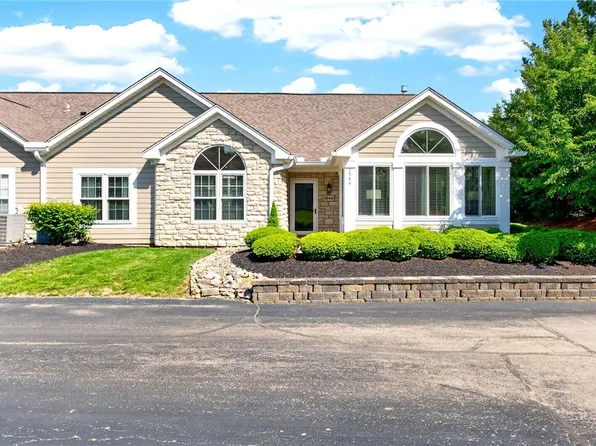 1544 Turnberry Village Dr, Dayton, OH 45458