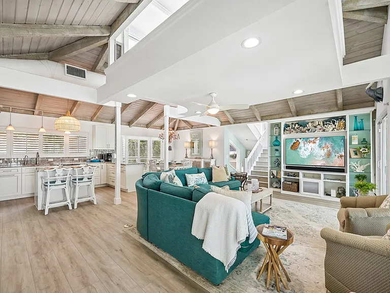 Living room/view