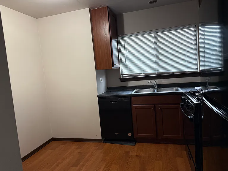 3348 184th St #2W — Photo 3