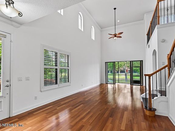 3rd image of 13525 ISLA VISTA Drive