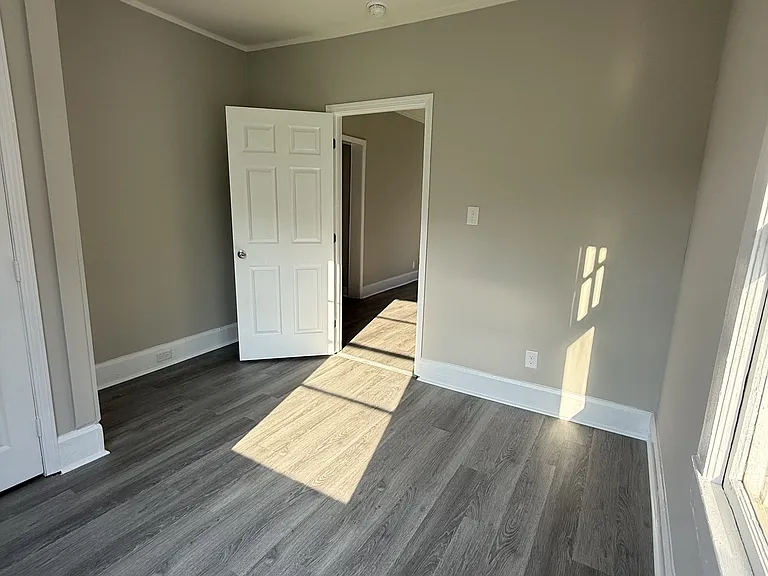 412 Bryant St — Photo 12