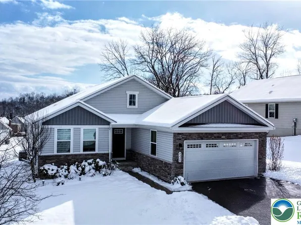 4220 Cypress Ln, Whitehall, PA 18052