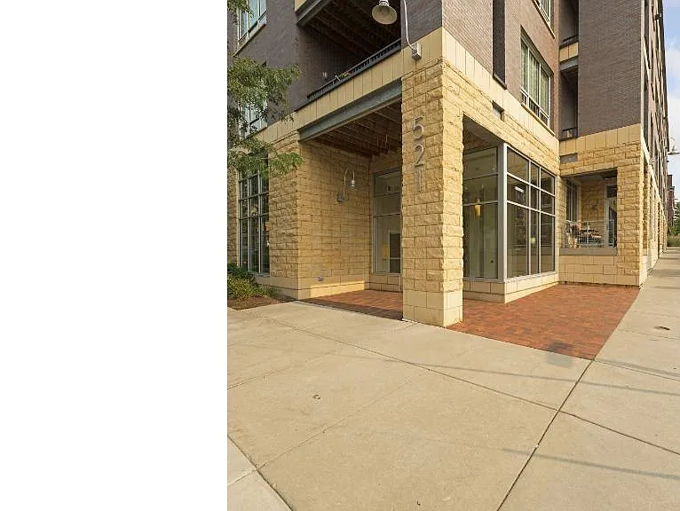 521 2nd St SE #306 — Photo 17