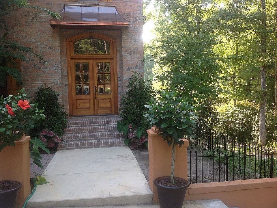 1st image of 38 Stillwaters Dr
