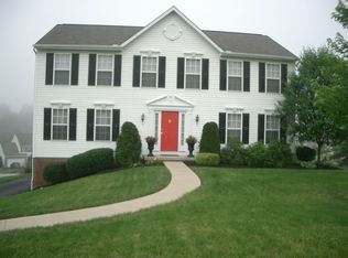 134 Cherrywood Dr, New Kensington, PA