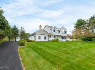 1318 Sullivan Rd, Woodstock, IL 60098