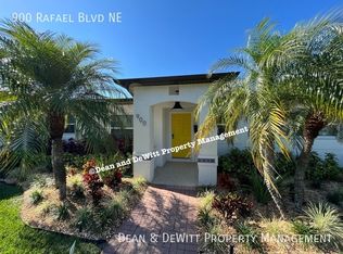 900 Rafael Blvd NE, Saint Petersburg, FL 33704