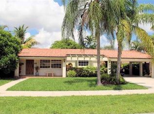 910 SW 100th Ct, Miami, FL 33174