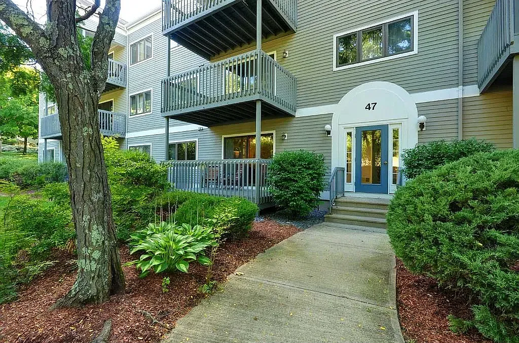 1 bed, 862 sqft, $2,100 — Photo 2