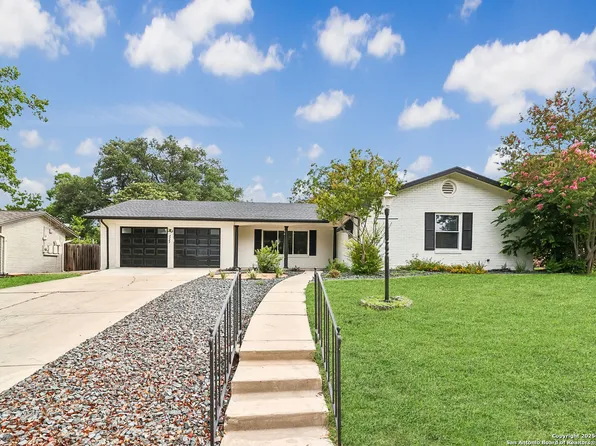 2727 Belvoir Dr, San Antonio, TX 78230