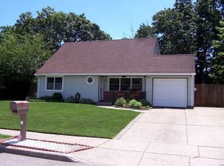 4 Rush St, Pt Jefferson Station, NY 11776