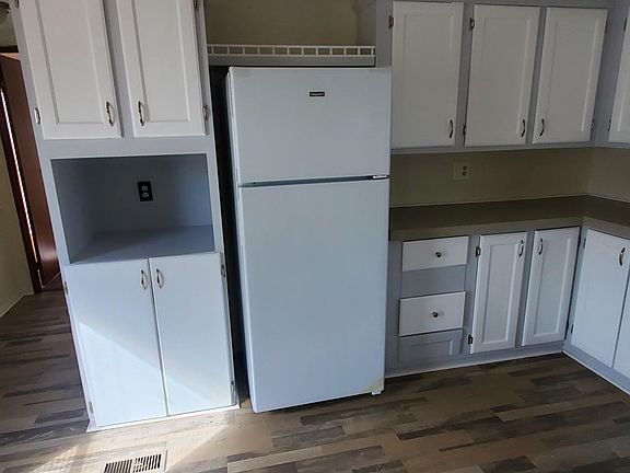 3rd image of 4359 Dogwood Blvd #468