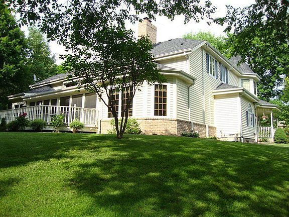 2nd image of W224N7465 Wooded Hills Dr