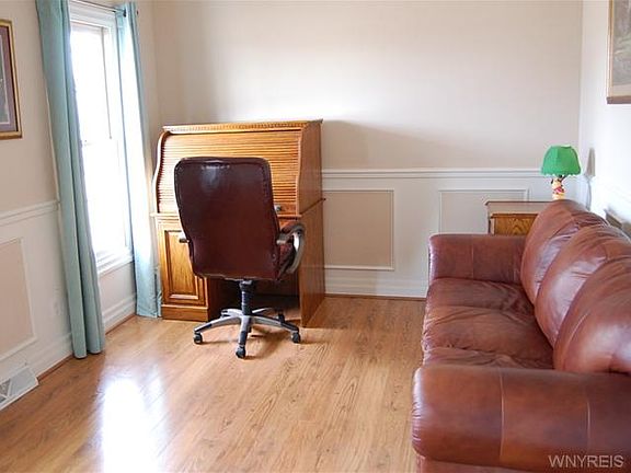 2nd image of 7013 Meadowlark Ct
