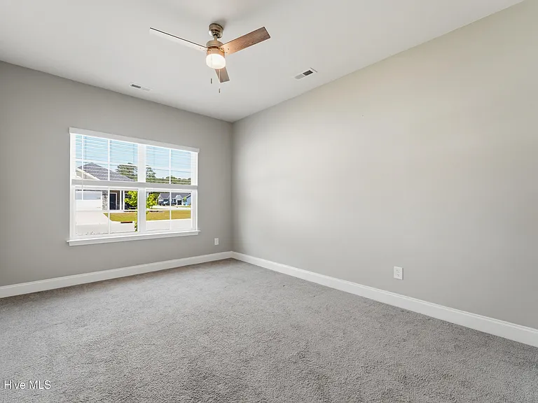 755 Greenwich Pl — Photo 34
