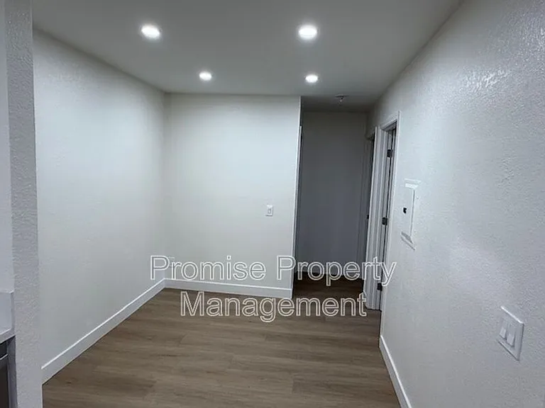 1737 Bayview Heights Dr #46 — Photo 7