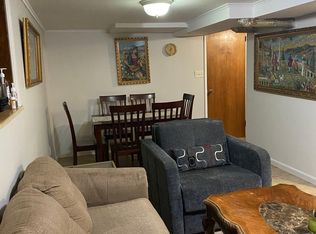 6929 62nd St, Ridgewood, NY 11385