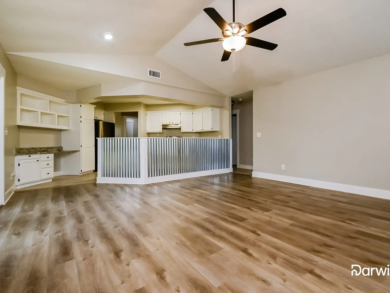 4 bed, 2.0 bath, 2035 sqft, $2,525 — Photo 4