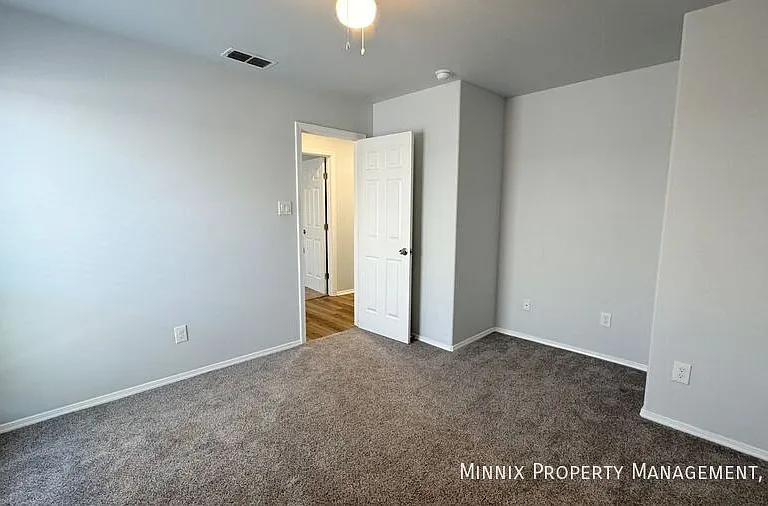 8415 10th Pl — Photo 14