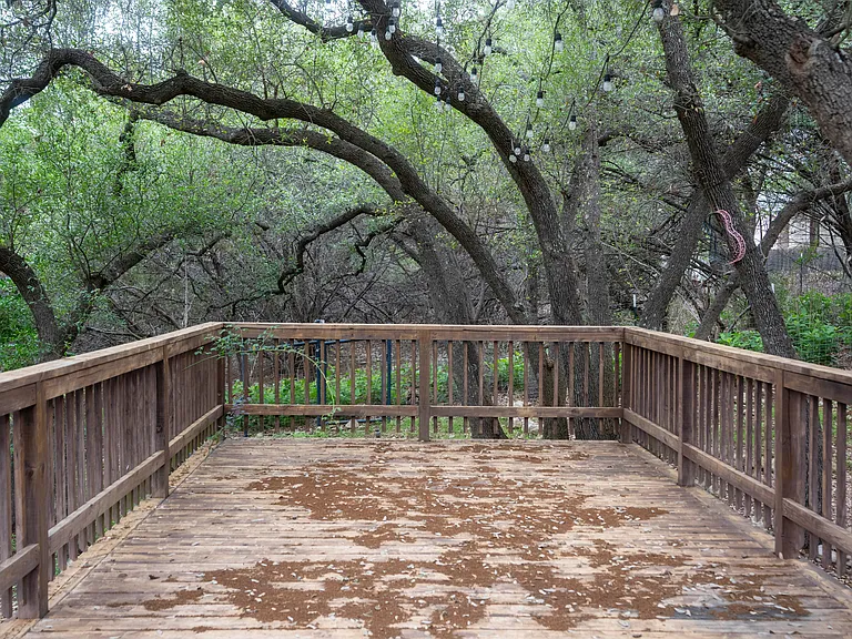 1015 Twin Deer Ln — Photo 16