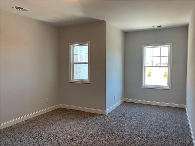 6025 Stella Dr — Photo 20