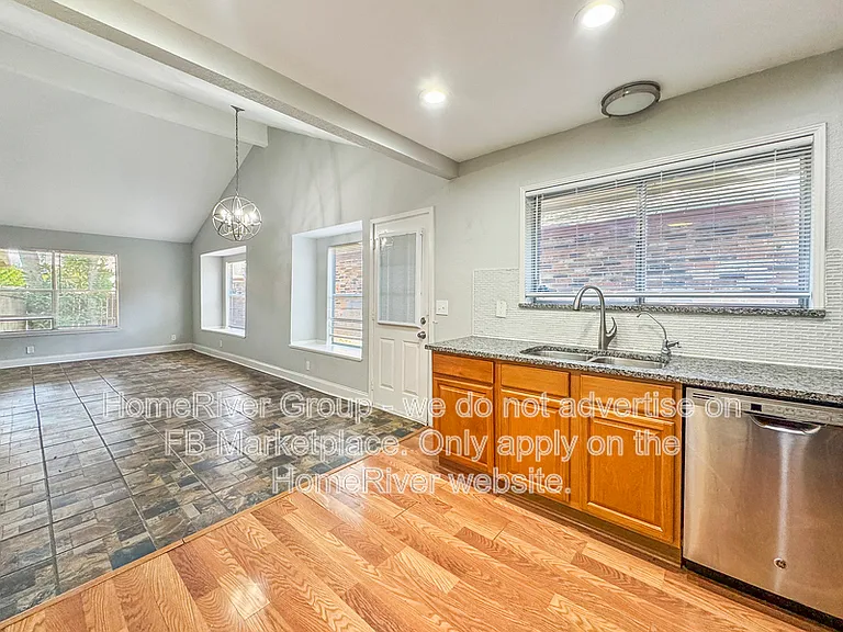 656 Fern Meadow Dr — Photo 5