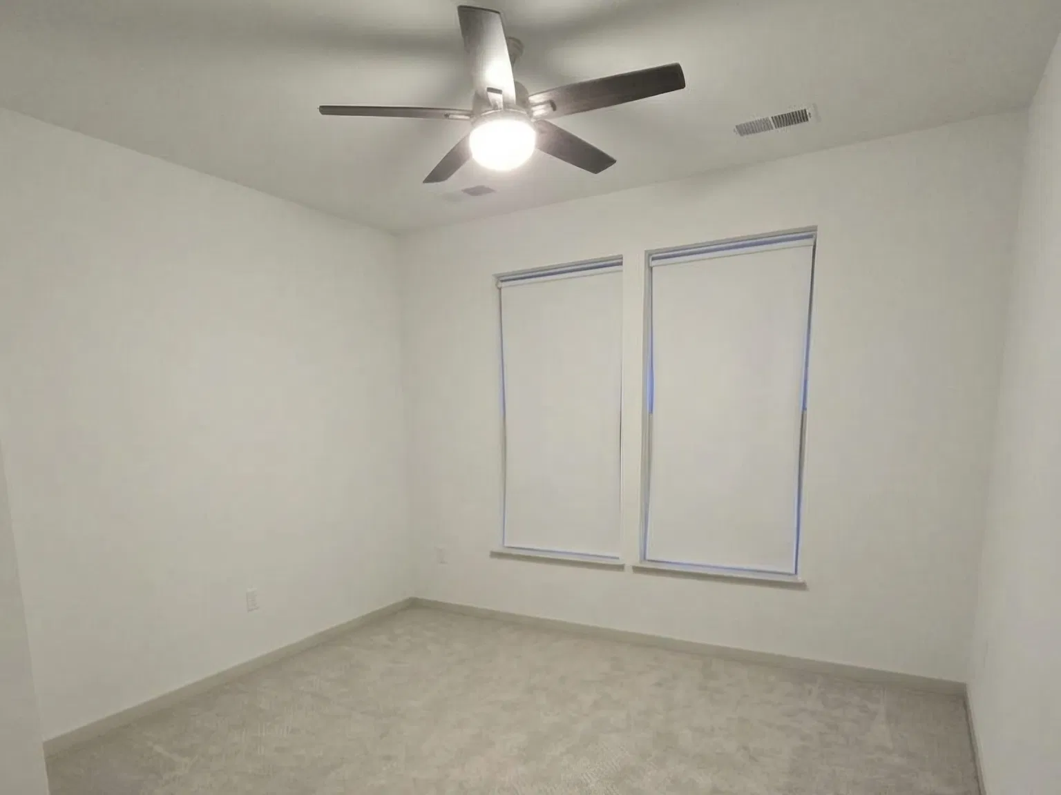 1 bed, 744 sqft, $2,300 — Photo 4