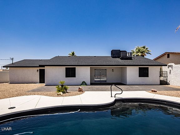 3rd image of 3580 Chemehuevi Blvd