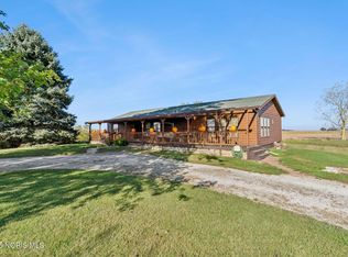 4134 County Road 203, McComb, OH 45858