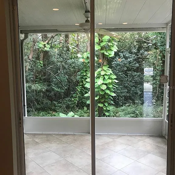 11219 Cedar Hollow Ln — Photo 11