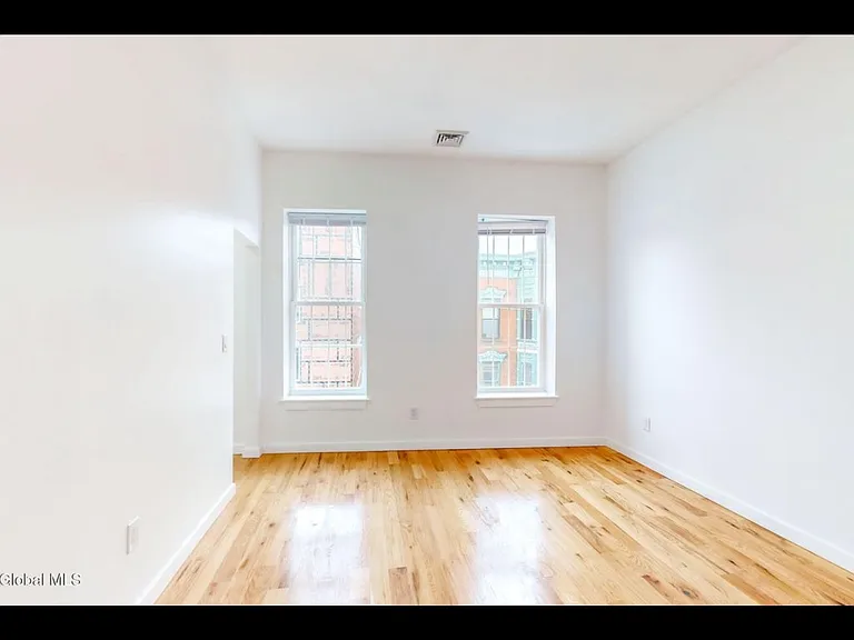 28 White St #1 — Photo 6