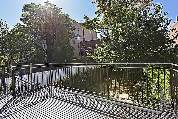 Rented by BSRG Realty | media 11