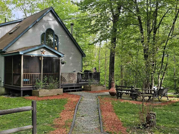 55 Langdorf Street, Moultonborough, NH 03894
