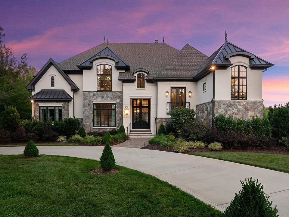 1st image of 301 Skyecroft Way