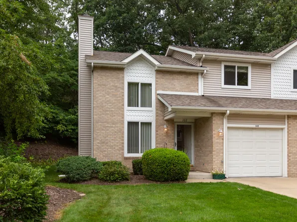 102 Indian Ridge Dr, Michigan City, IN 46360