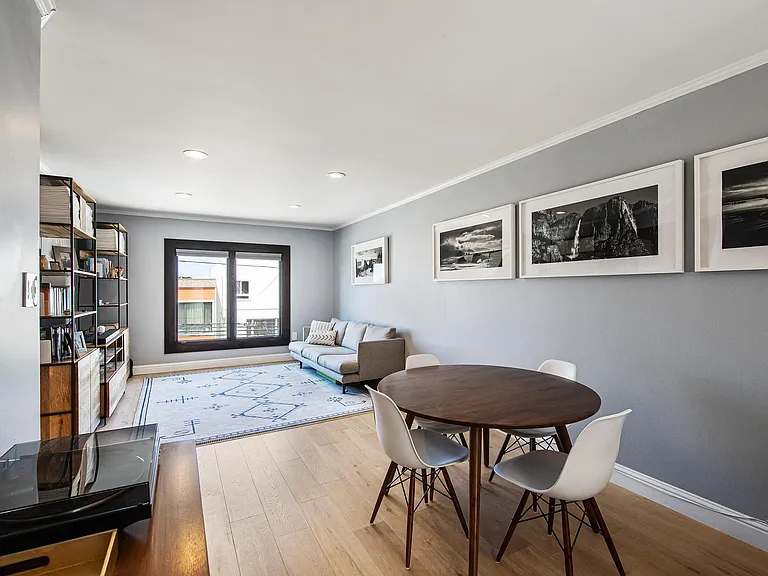 Open concept dining / living