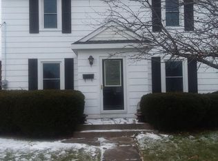 1014 Menasha Ave, Manitowoc, WI 54220