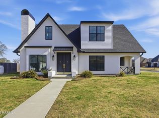 102 Burning Oaks Dr, Carencro, LA 70520