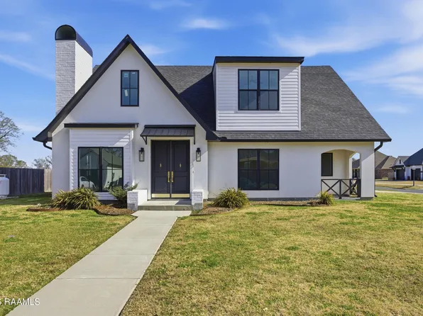 102 Burning Oaks Dr, Carencro, LA 70520