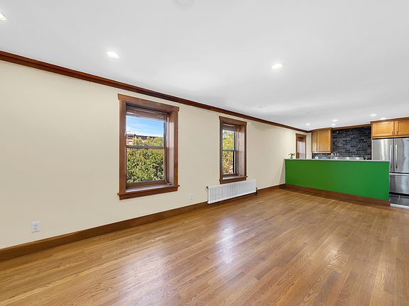 5th image of 427 Court St #3