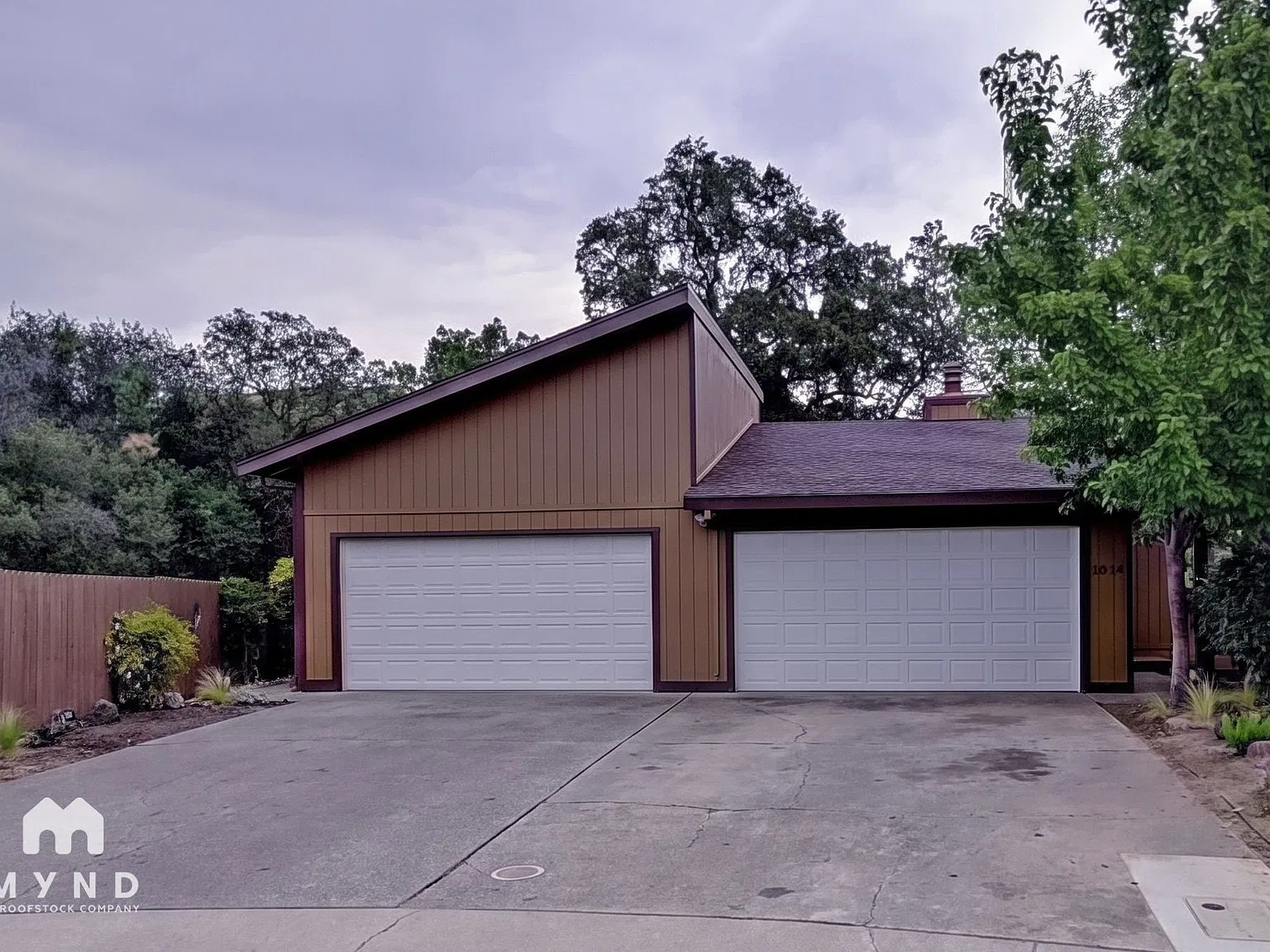 3 bed, 2.0 bath, 1106 sqft, $2,215 — Photo 1