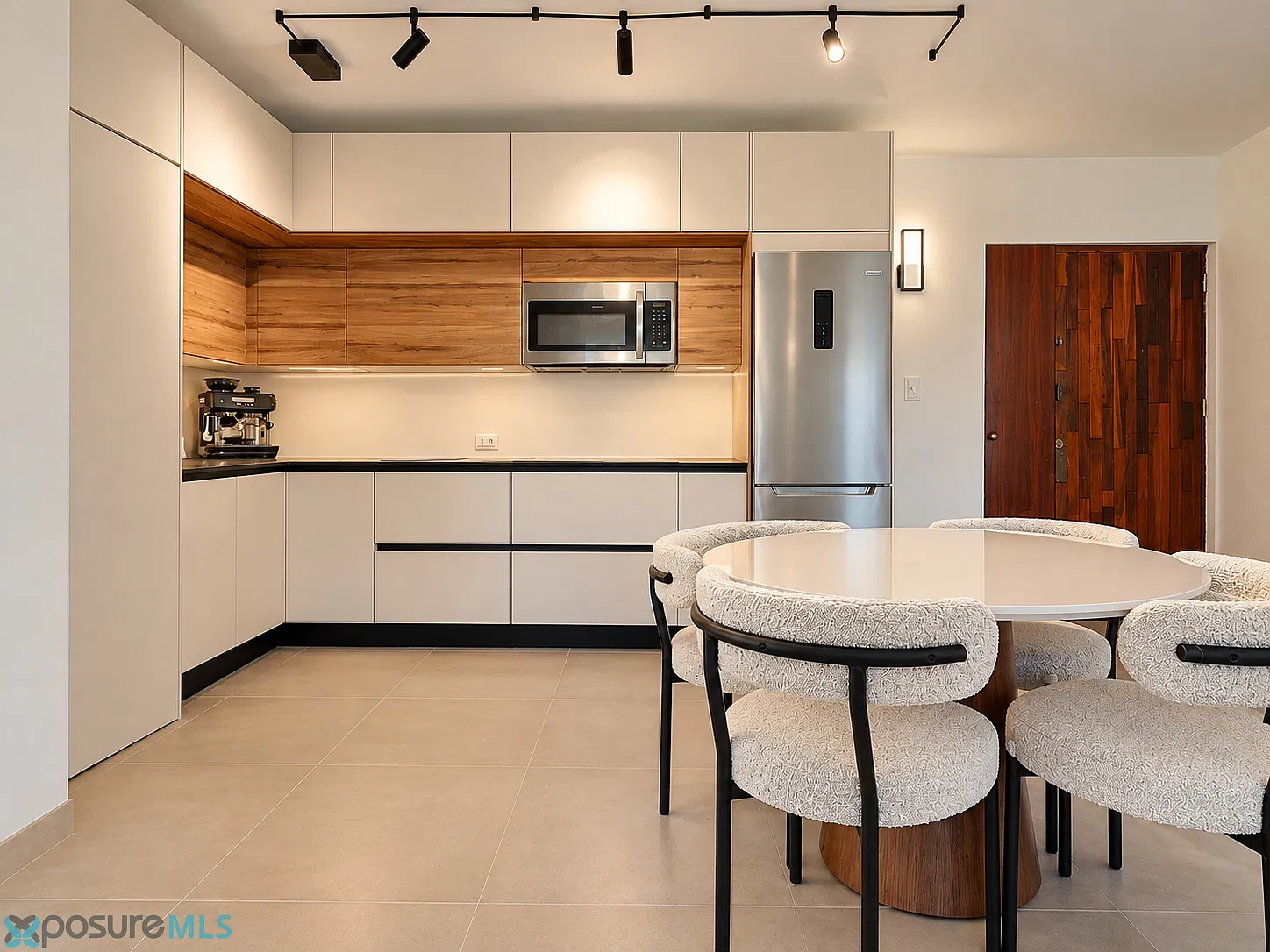 1 bed, 1.0 bath, 598 sqft, $2,300 — Photo 2