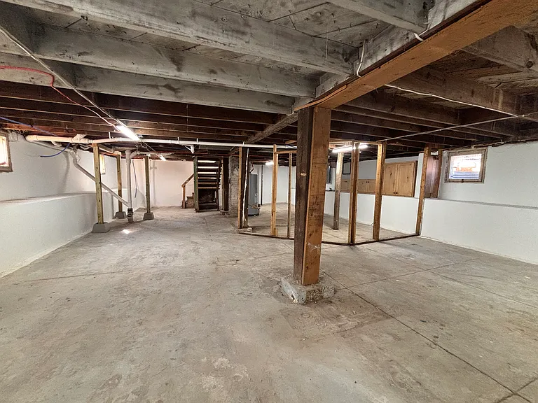 1004 E Delmar St — Photo 20