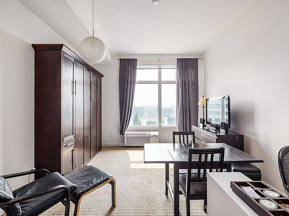 2nd image of 1550 Dickson Ave #405