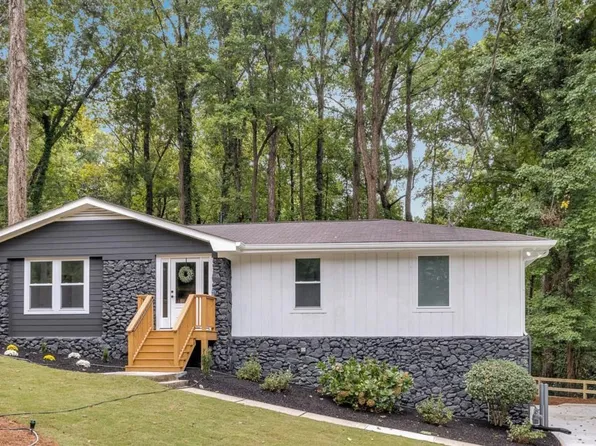 2231 Deep Creek Dr, Marietta, GA 30068