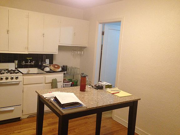 4th image of 40 Fairlawn Ave APT 2