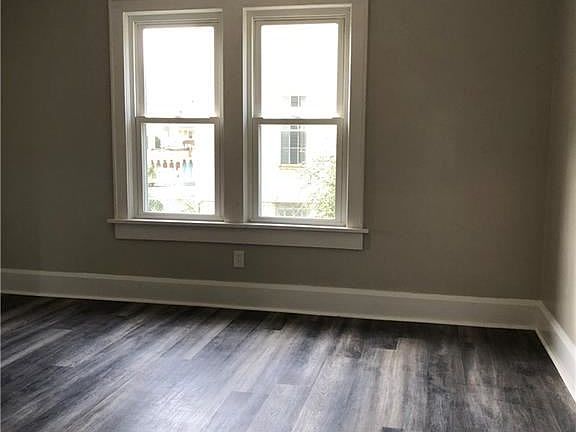 4th image of 315 Park Ave NW