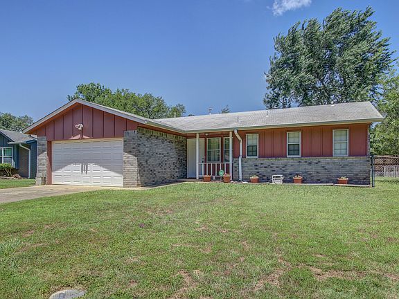 2nd image of 1112 Williams Ct