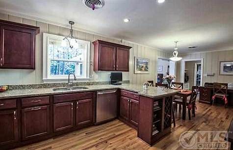 5th image of 3109 Avon Cir